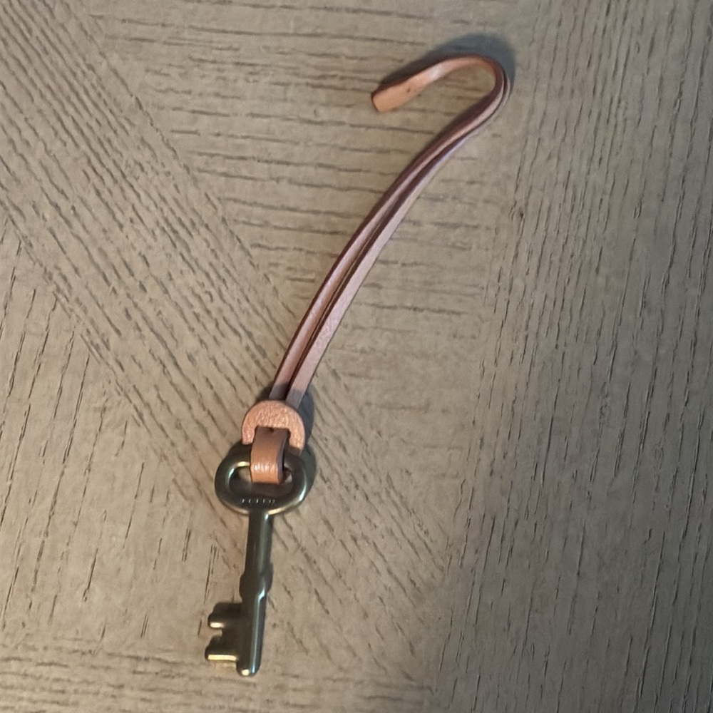 Fossil Key - Picture 3 of 7